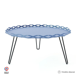 Table basse de jardin Aura en acier bleu avec pieds épingle noirs