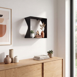 Étagère murale Agate, coloris Noir, dans un salon.