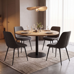 Pied de table en acier Diamant, coloris noir, dans une salle à manger.