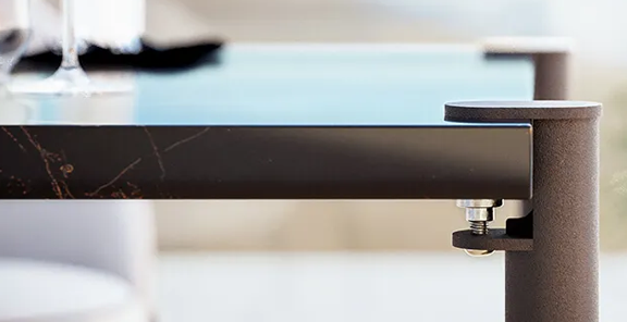 Pieds de table